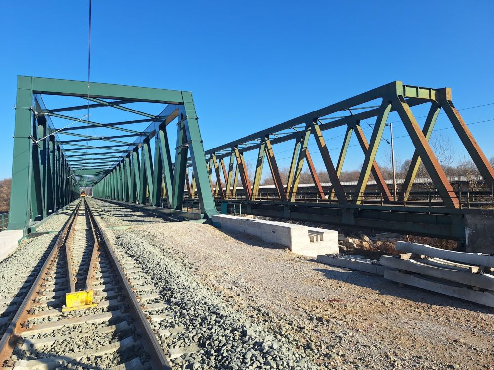 Croatia and Hungary connected by new rail track over the Drava River bridge.