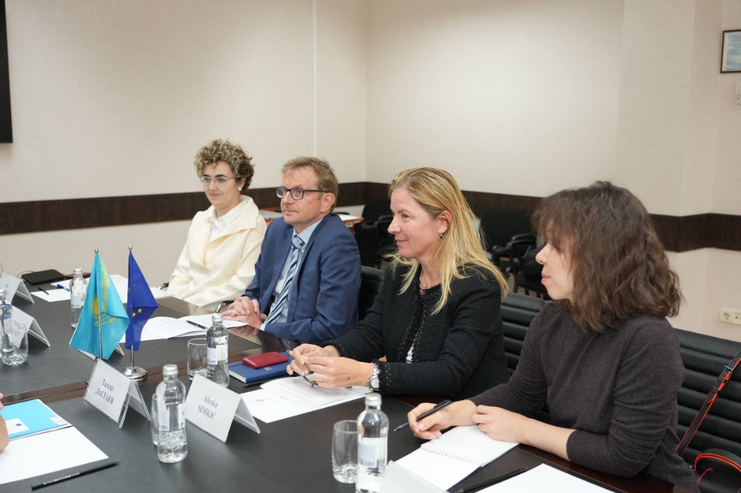 Kazakhstan and the EU discussed the development of transport corridors and infrastructure.