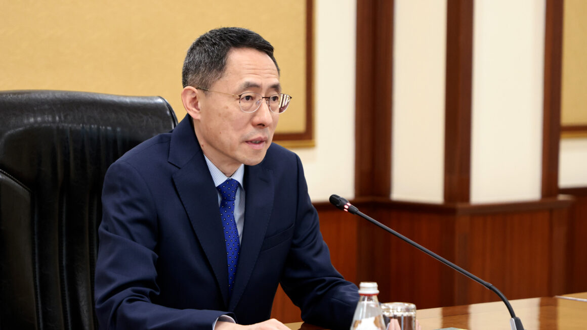 Kazakhstan and China are strengthening economic cooperation.