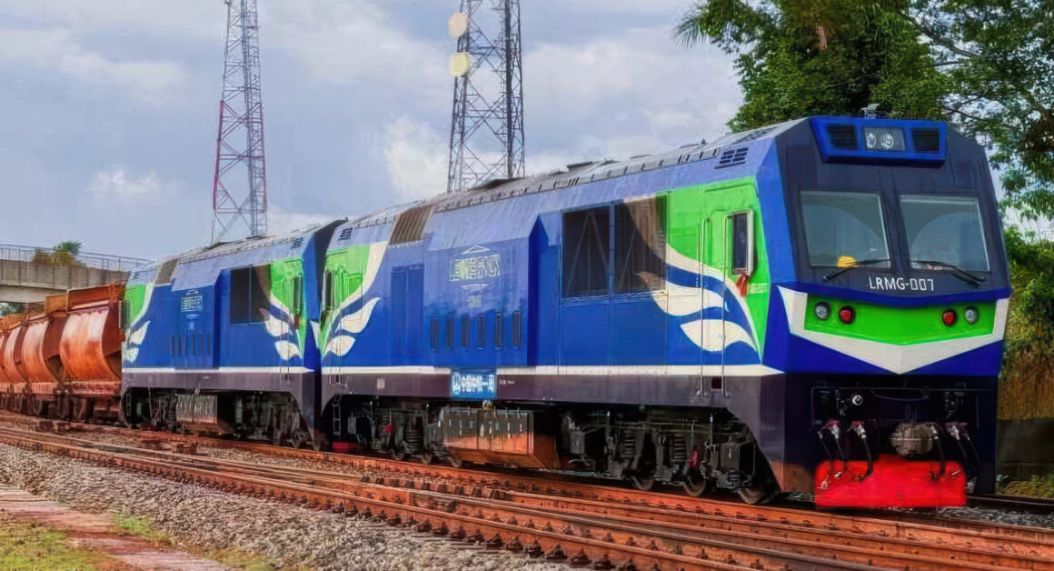 Rail Azerbaijan Railways purchases modern locomotives from China to enhance transit traffic. Azerbaijan Railways purchases modern locomotives from China to enhance transit traffic.