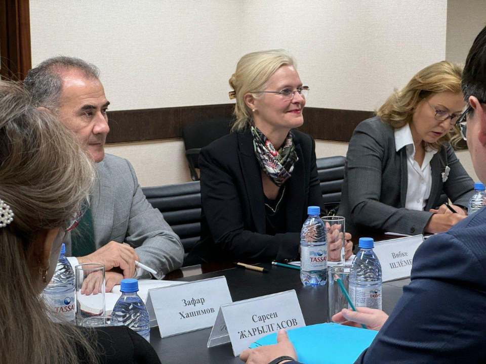 Kazakhstan and IFC discussed partnership in transport modernization.