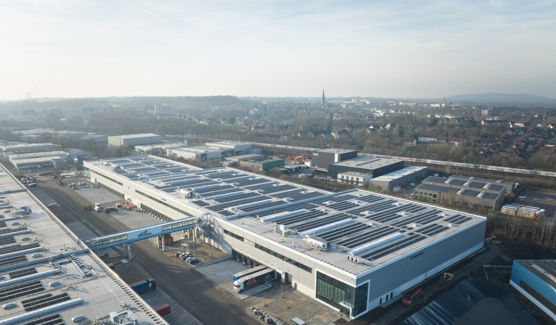 Intermodal Yusen Logistics has opened a modern logistics centre in Bottrop. Yusen Logistics has opened a modern logistics centre in Bottrop.