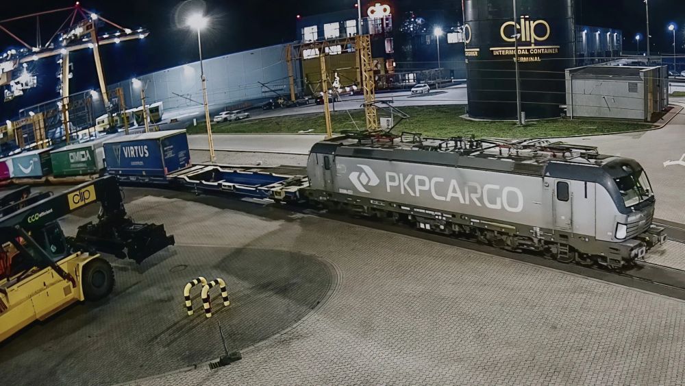 PKP CARGO launches intermodal connections between Swarzędz and Duisburg.
