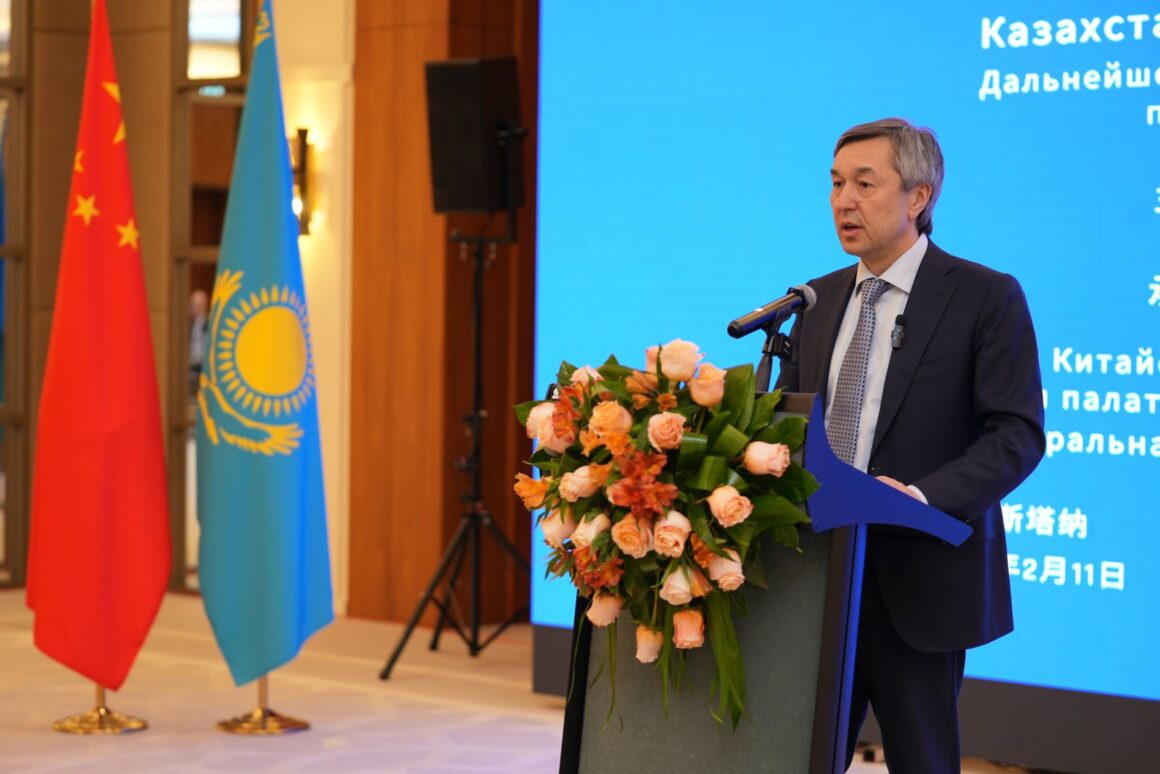 Intermodal Kazakhstan and China are expanding cooperation in transport and logistics. Kazakhstan and China are expanding cooperation in transport and logistics.