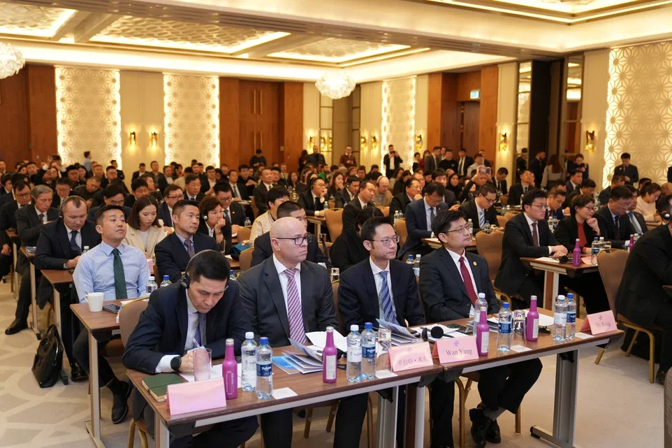 Intermodal Kazakhstan and China are expanding cooperation in transport and logistics. Kazakhstan and China are expanding cooperation in transport and logistics.