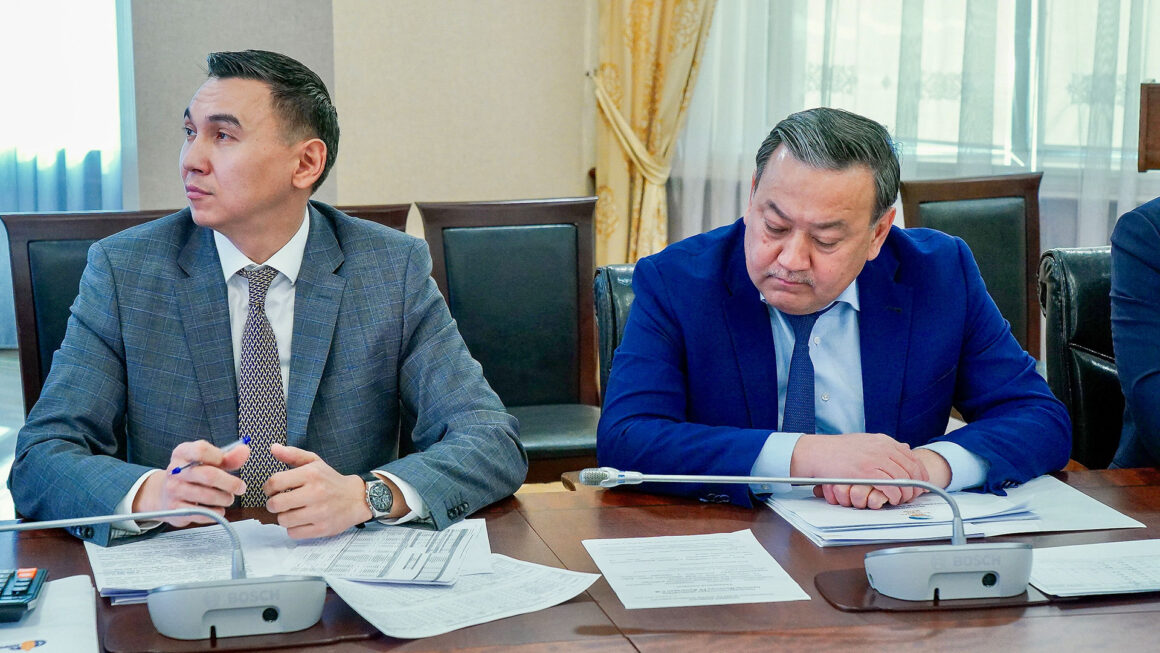 Kazakhstan is considering increasing grain and flour exports.