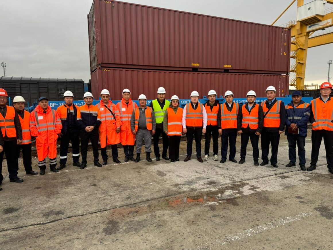 KTZ Express successfully dispatched cargo with double-deck container loading.