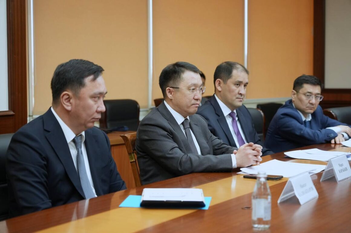 Kazakhstan and ALSTOM will sign a contract for the supply of 205 new electric locomotives.