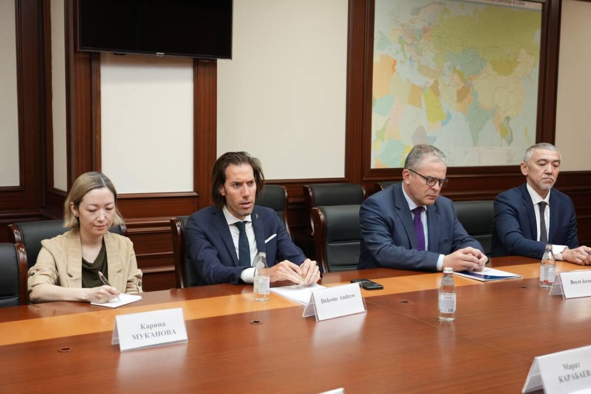 Kazakhstan and ALSTOM will sign a contract for the supply of 205 new electric locomotives.