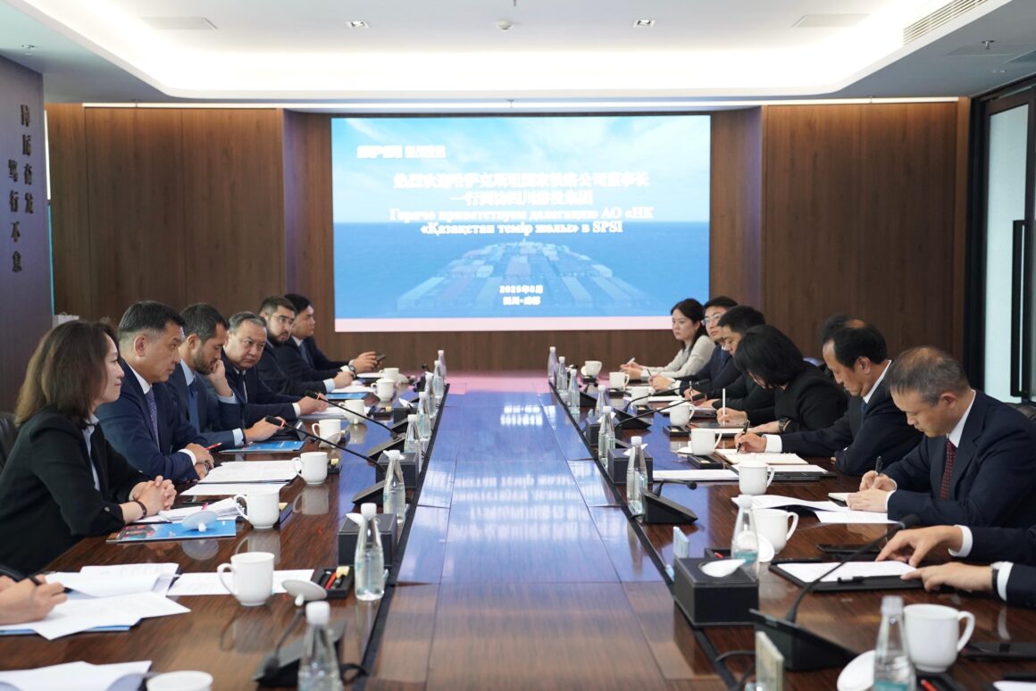 KTZ and Chinese partners discussed infrastructure development and the creation of new logistics hubs.