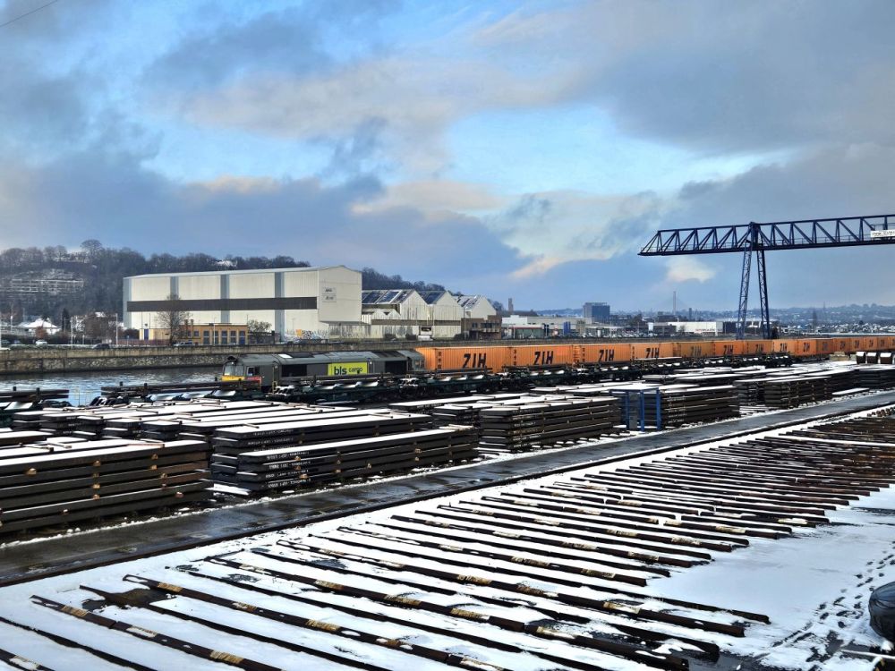 Europe Freight rail returns to the Port of Renory with container and steel traffic. Freight rail returns to the Port of Renory with container and steel traffic.