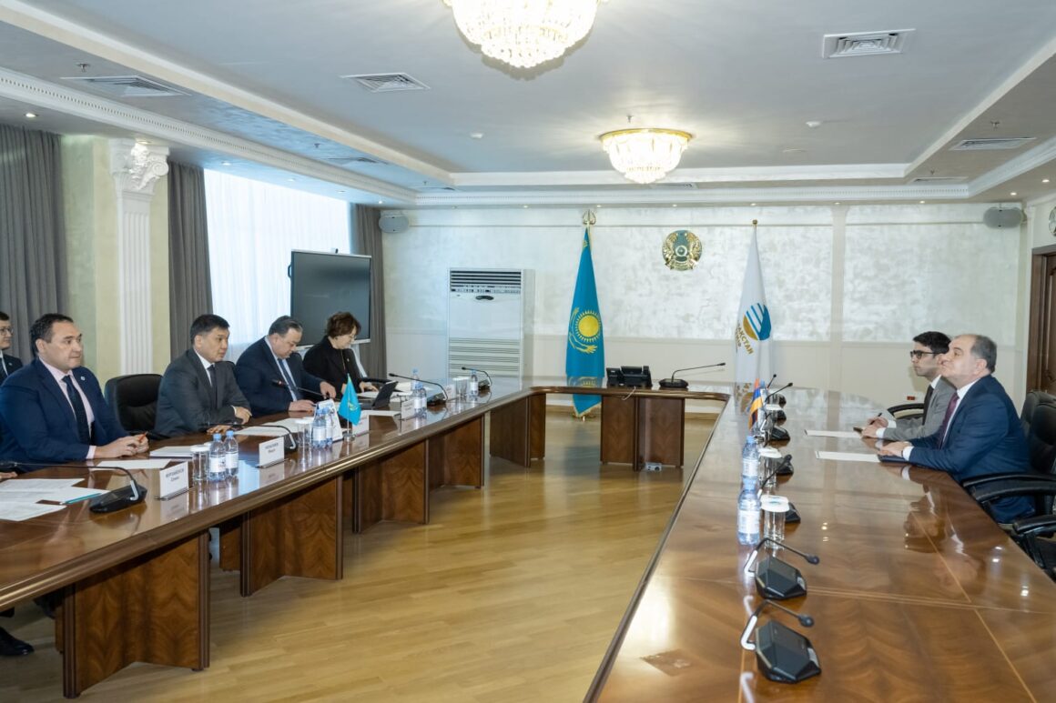 Kazakhstan and Armenia discussed the development of transport and logistics cooperation.