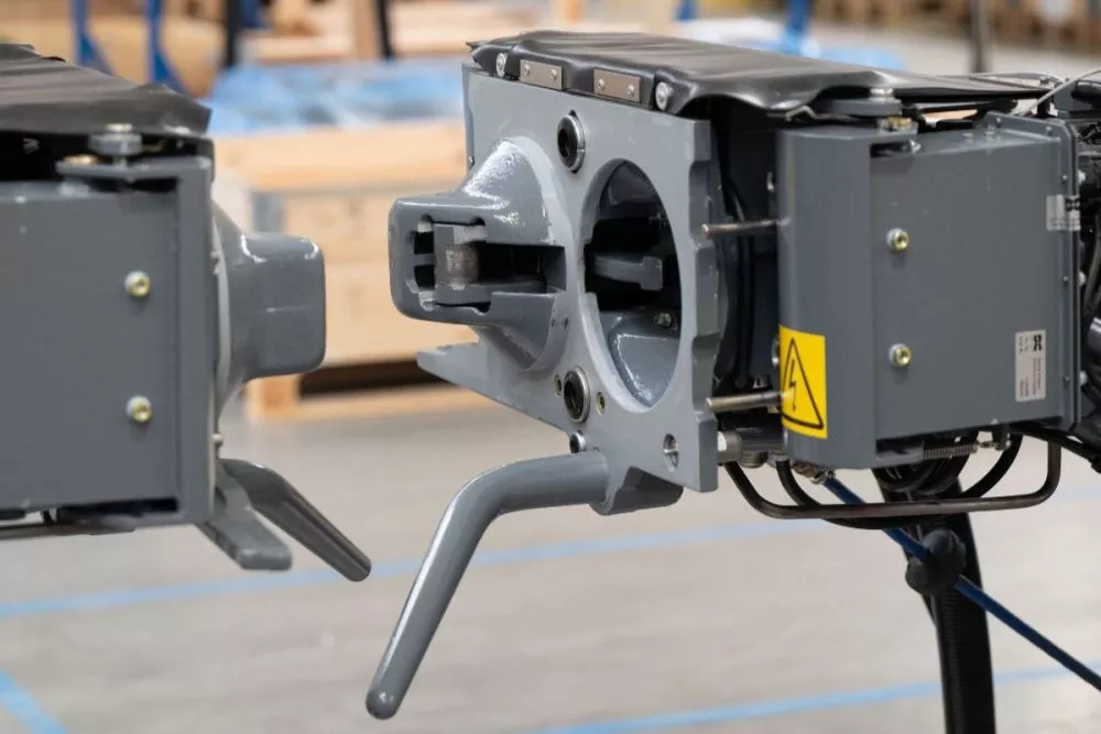 Europe Dellner Couplers is now owned by Wabtec. Dellner Couplers is now owned by Wabtec.