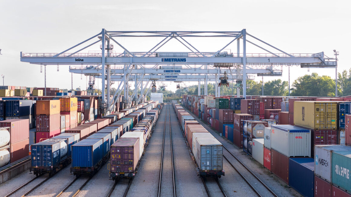 csm_231012_1234_raetzke_hhla_metrans_budapest_1afeb2566b-1160×653-1