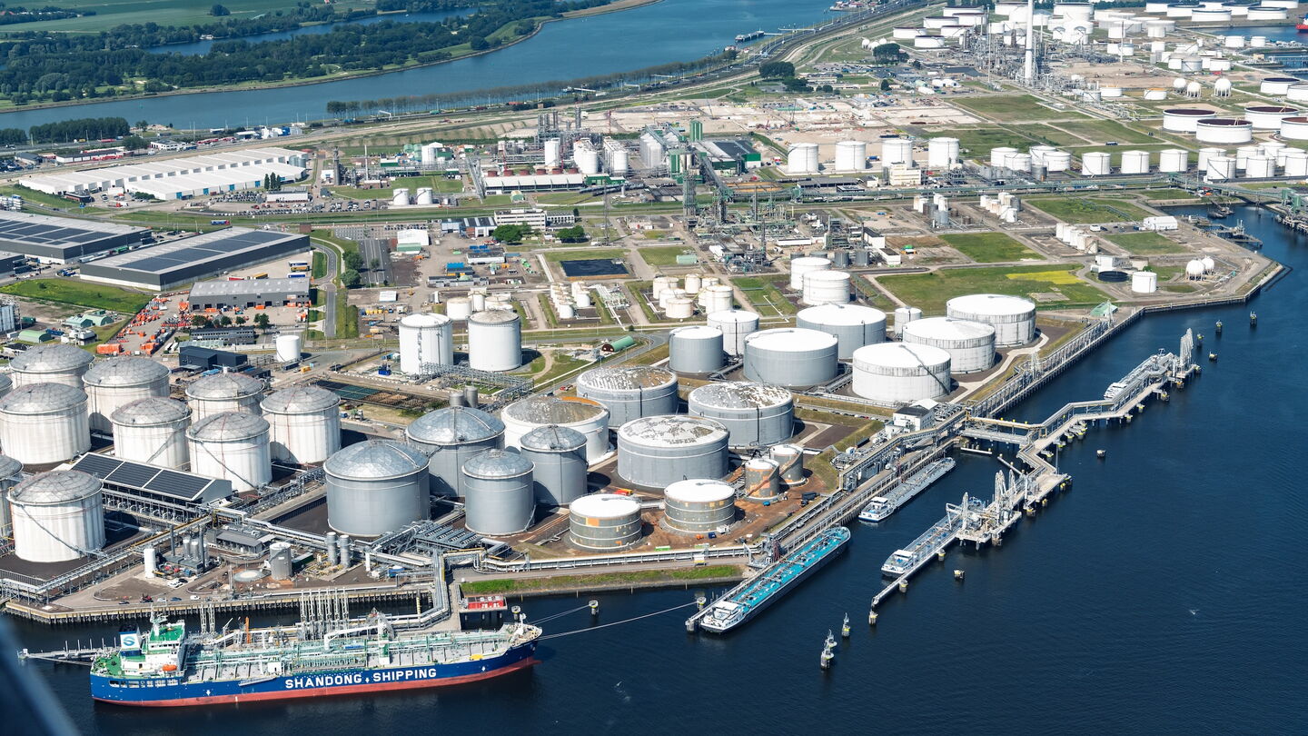 europoort-tank-terminals-martensmultimedia
