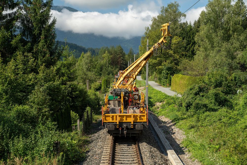 ÖBB 2025 results: Freight loss widens, group EBT down 40%.