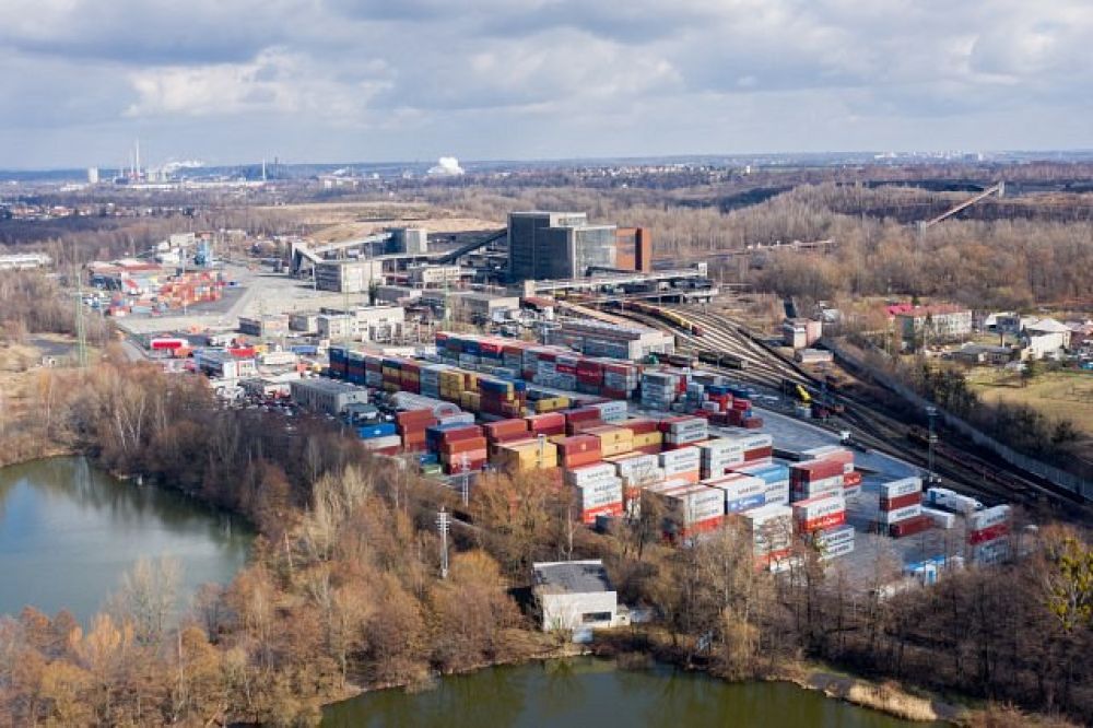 Europe Loconi launches intermodal service between Gdańsk and Ostrava. Loconi launches intermodal service between Gdańsk and Ostrava.